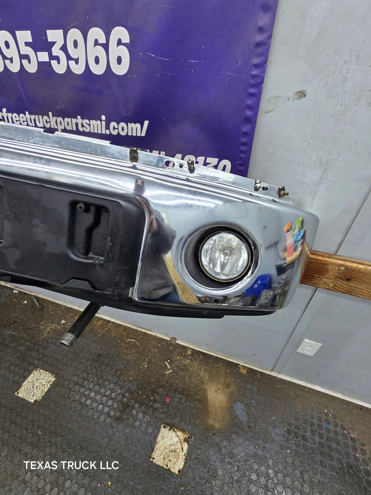 2009-2014 Ford F150 Front Bumper With Fog Light Holes