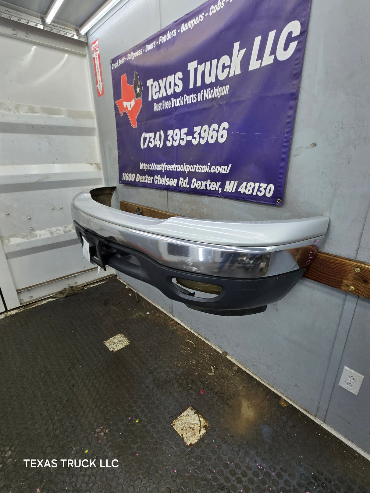 1999-2003 Ford F150 Front Bumper W/Fog Lights