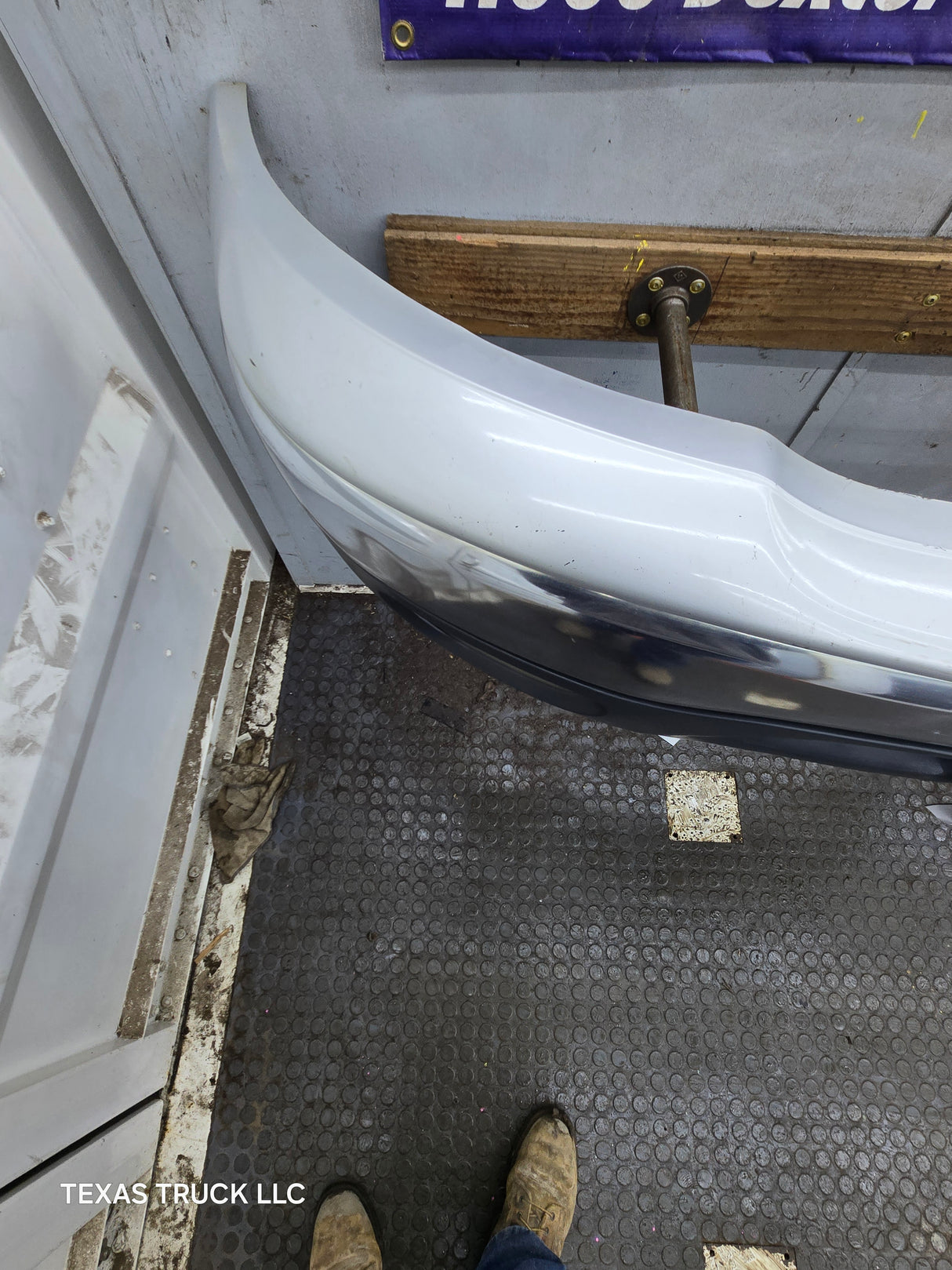 1999-2003 Ford F150 Front Bumper W/Fog Lights