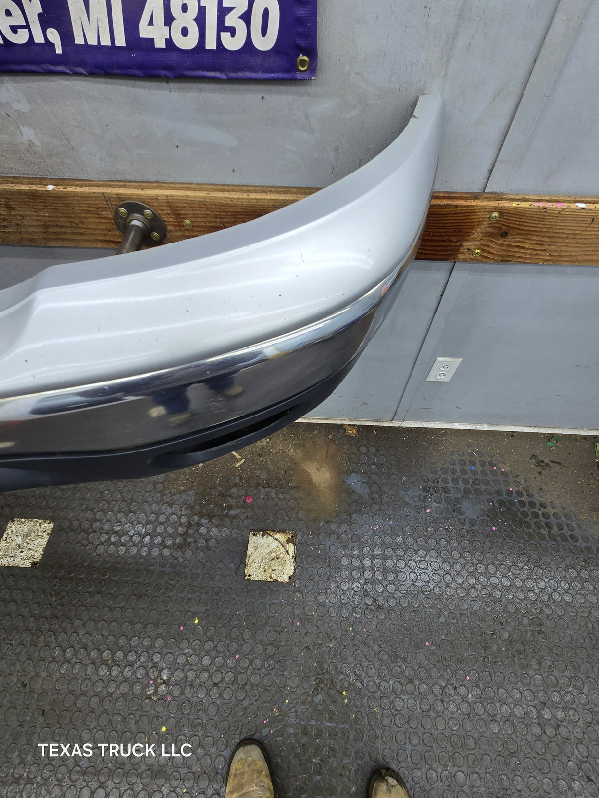 1999-2003 Ford F150 Front Bumper W/Fog Lights