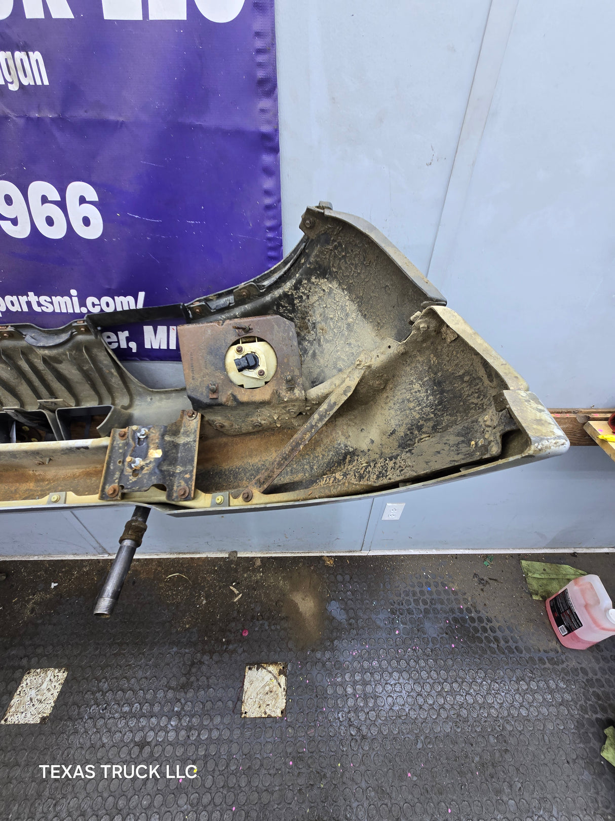 1999-2003 Ford F150 Front Bumper W/Fog Lights