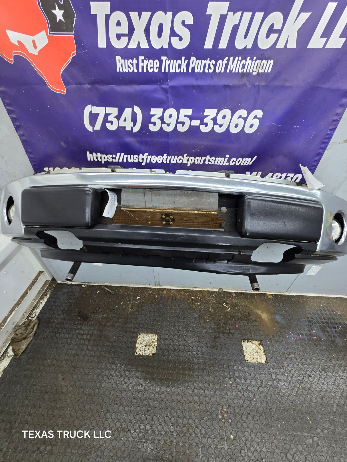 2009-2014 Ford F150 Front Bumper With Fog Light Holes