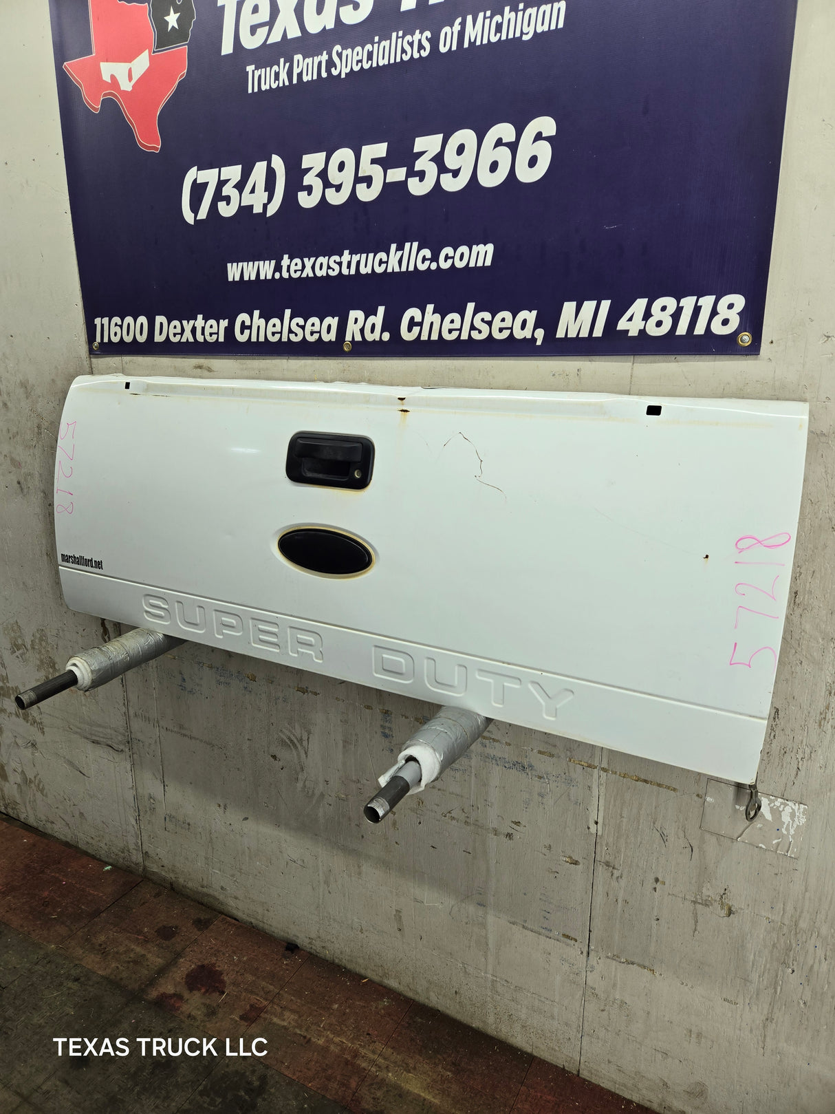 2008-2016 Ford Super Duty Tailgate F250 F350 F450 F550 - Oxford White