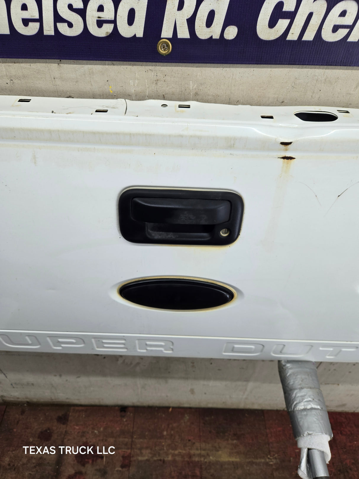 2008-2016 Ford Super Duty Tailgate F250 F350 F450 F550 - Oxford White