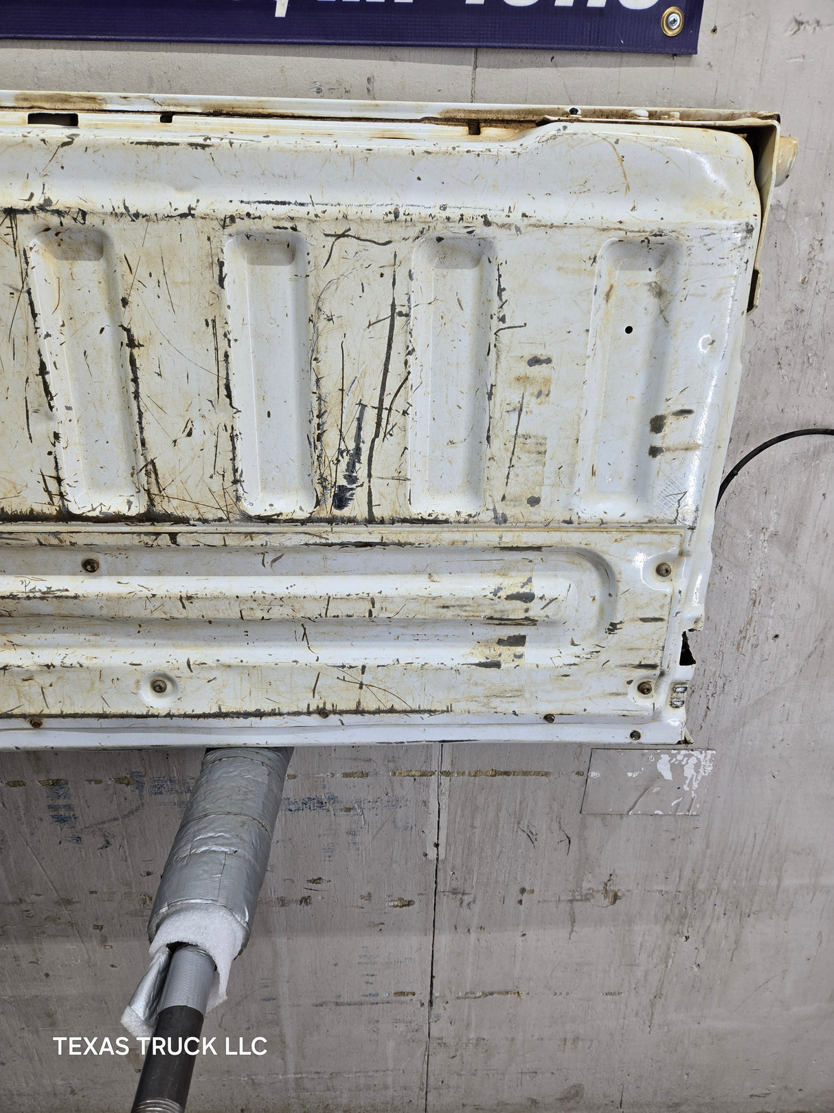 2008-2016 Ford Super Duty Tailgate F250 F350 F450 F550 - Oxford White