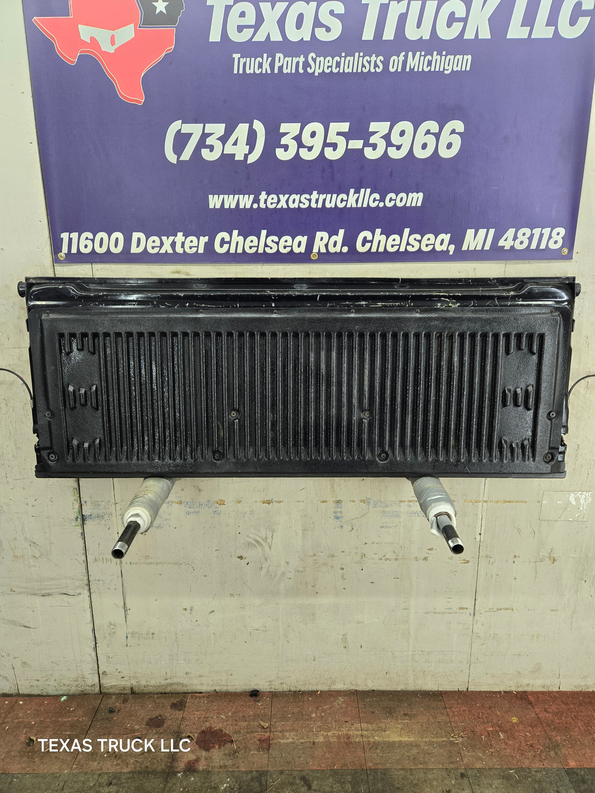 1997-2003 F150 / 1999-2007 Ford F250 F350 F450 F550 Super Duty Tailgate - Black