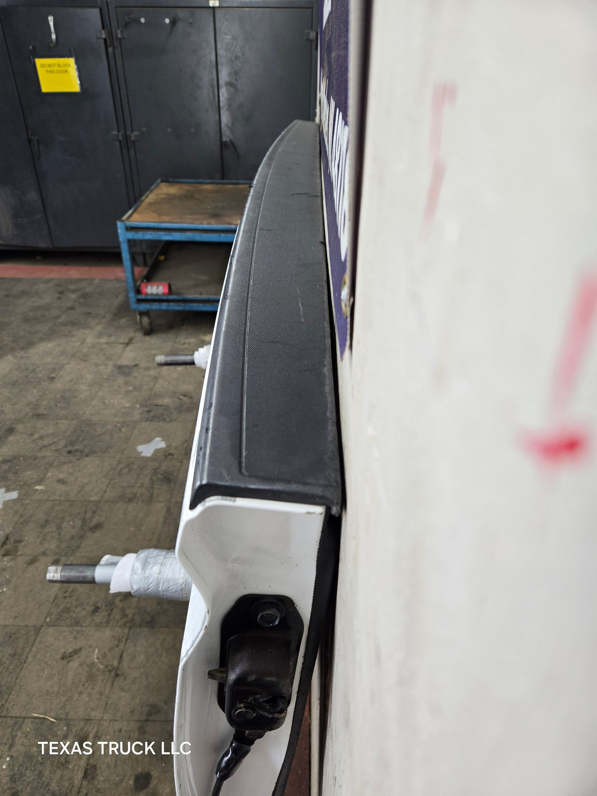 2014-2019 Chevrolet Silverado / GMC Sierra 1500 2500 3500 HD Tailgate