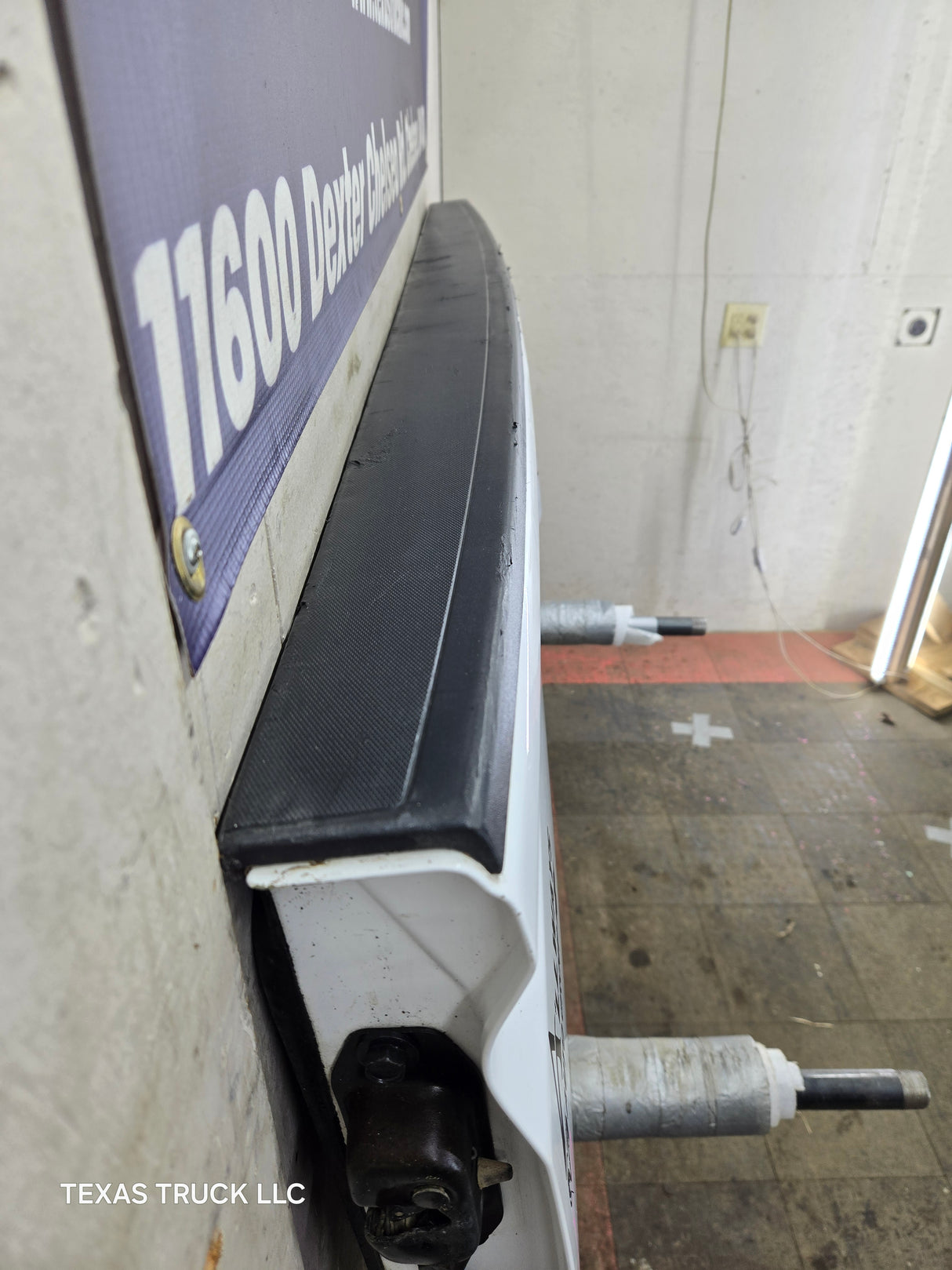 2014-2019 Chevrolet Silverado / GMC Sierra 1500 2500 3500 HD Tailgate