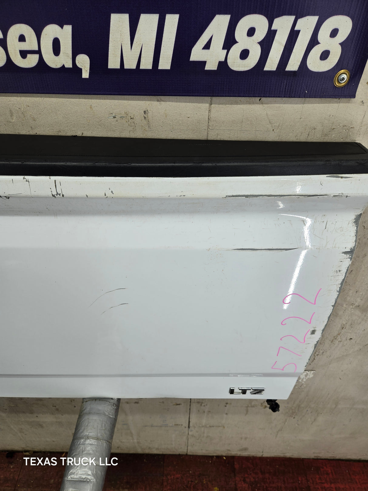 2014-2019 Chevrolet Silverado / GMC Sierra 1500 2500 3500 HD Tailgate