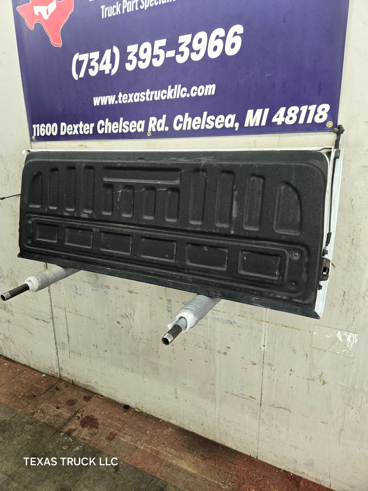 2014-2019 Chevrolet Silverado / GMC Sierra 1500 2500 3500 HD Tailgate