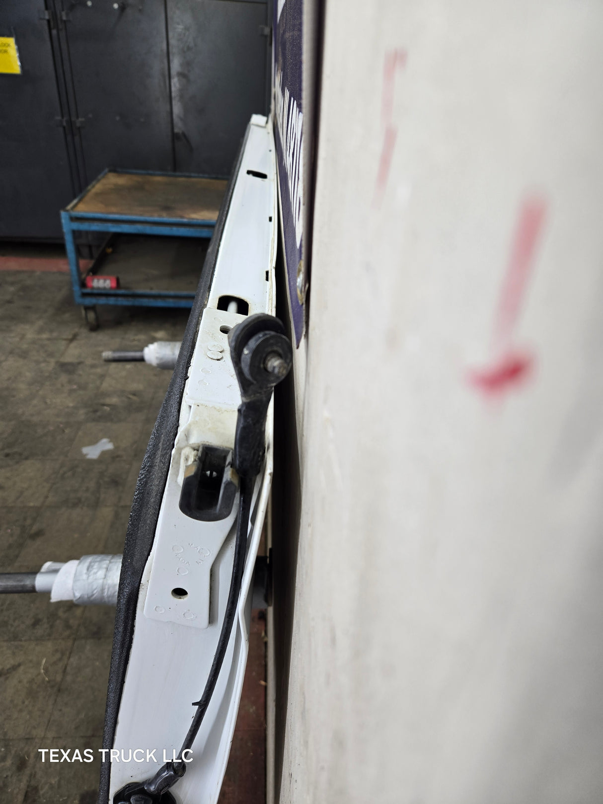 2014-2019 Chevrolet Silverado / GMC Sierra 1500 2500 3500 HD Tailgate