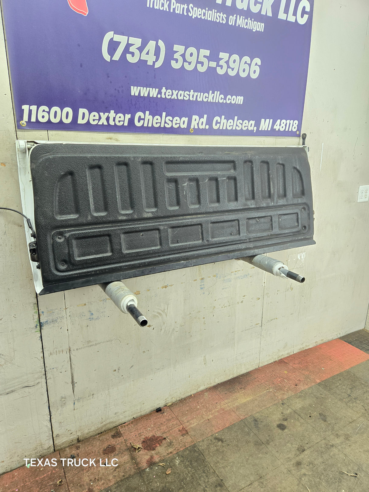 2014-2019 Chevrolet Silverado / GMC Sierra 1500 2500 3500 HD Tailgate