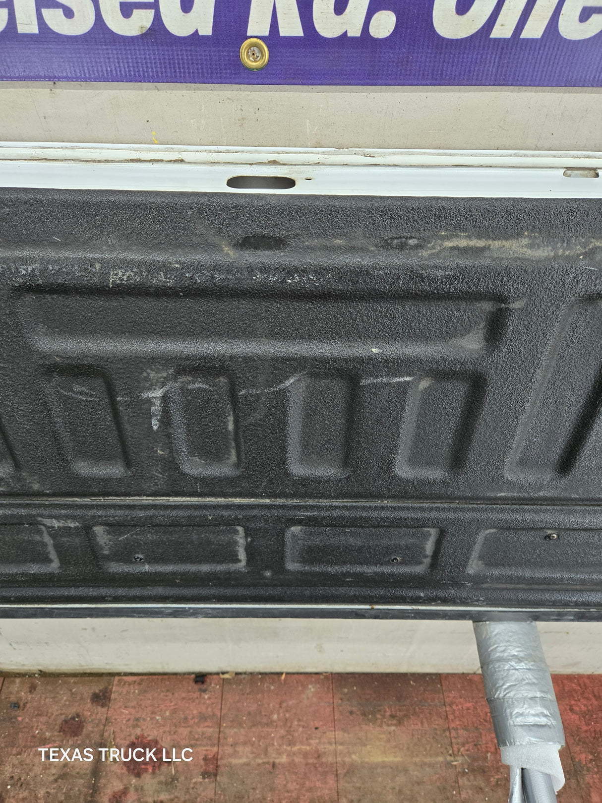 2014-2019 Chevrolet Silverado / GMC Sierra 1500 2500 3500 HD Tailgate