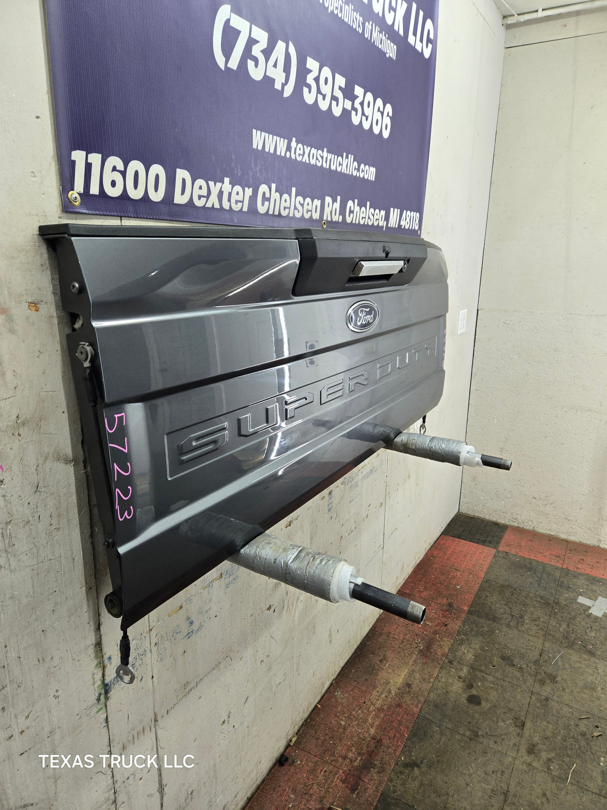 2017-2022 Ford F250 F350 F450 F550 Super Duty Tailgate With Step