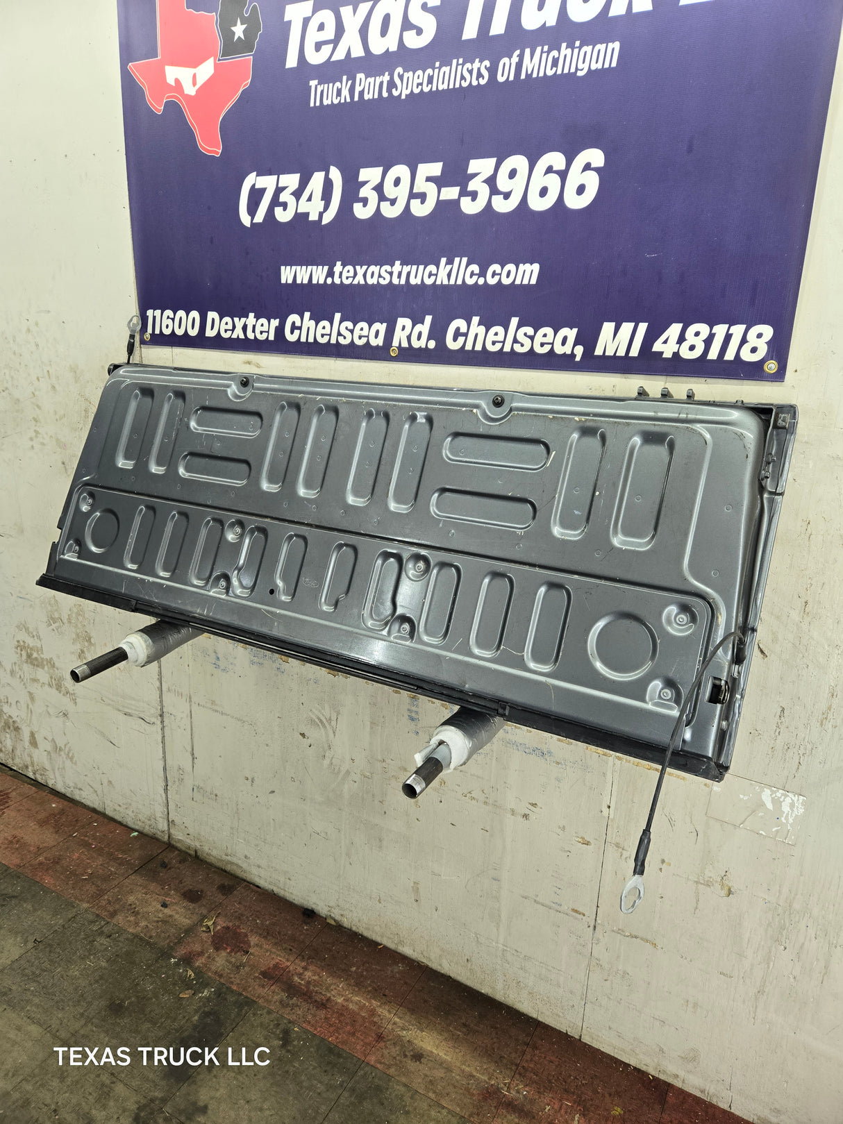 2017-2022 Ford F250 F350 F450 F550 Super Duty Tailgate With Step