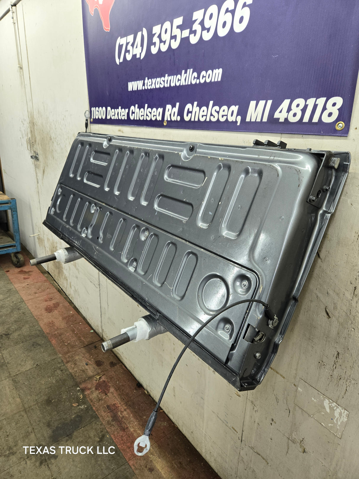 2017-2022 Ford F250 F350 F450 F550 Super Duty Tailgate With Step