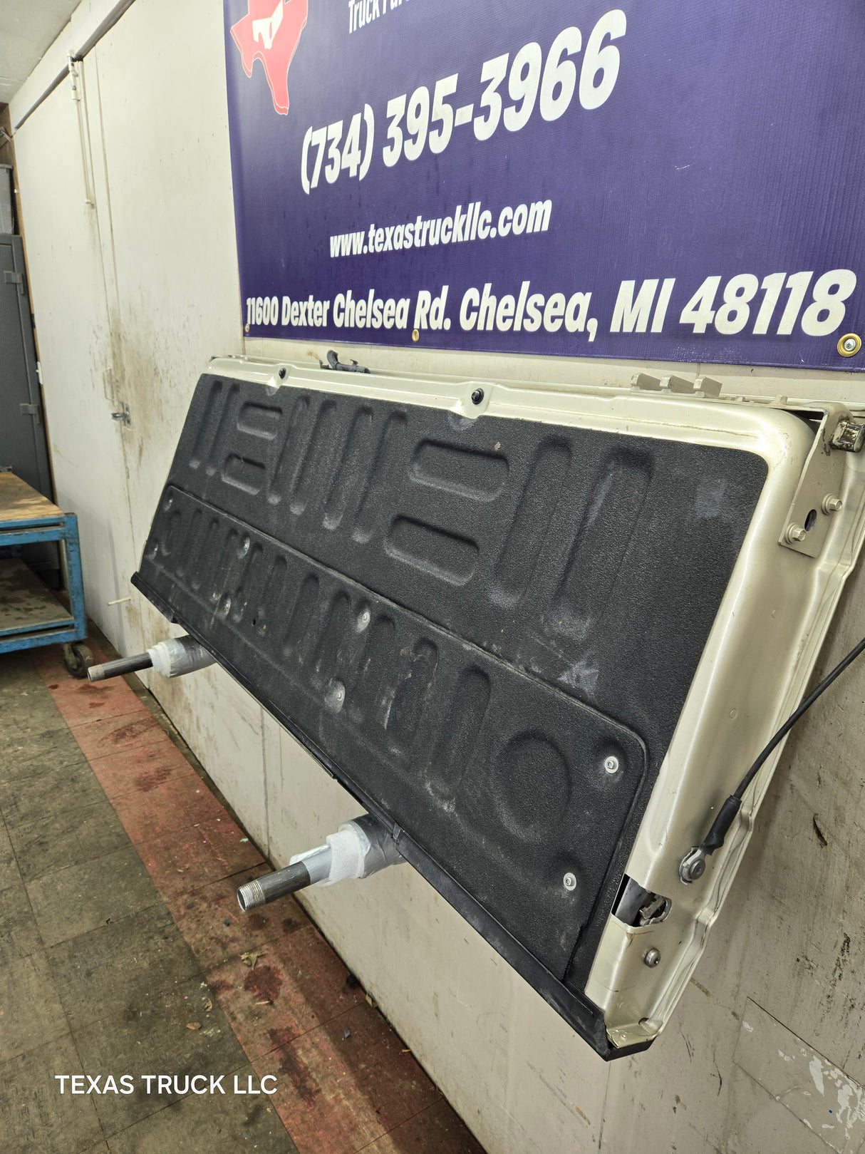 2017-2022 Ford Super Duty King Ranch Tailgate With Step & Camera F250 F350 F450 F550