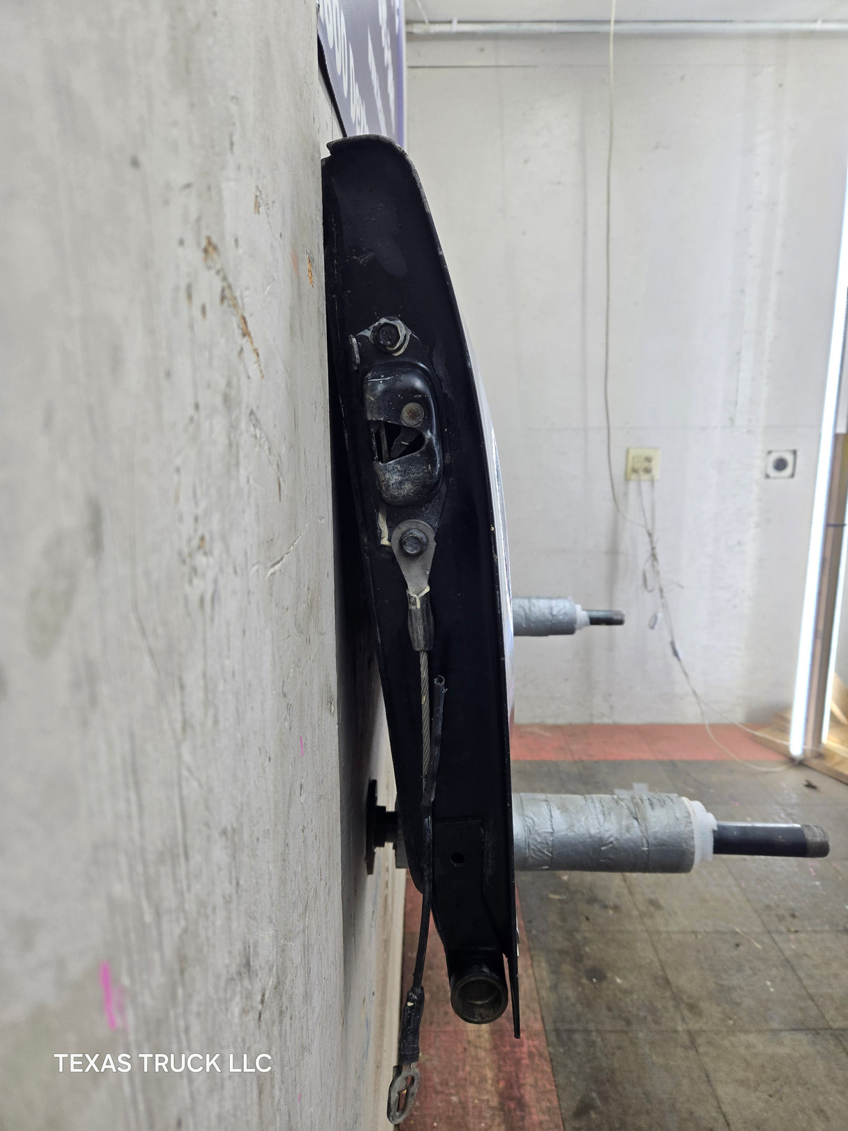 2007-2013 Chevrolet Silverado / GMC Sierra 1500 2500 3500 HD Tailgate