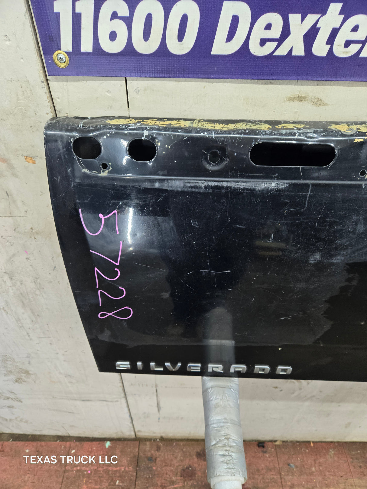 2007-2013 Chevrolet Silverado / GMC Sierra 1500 2500 3500 HD Tailgate