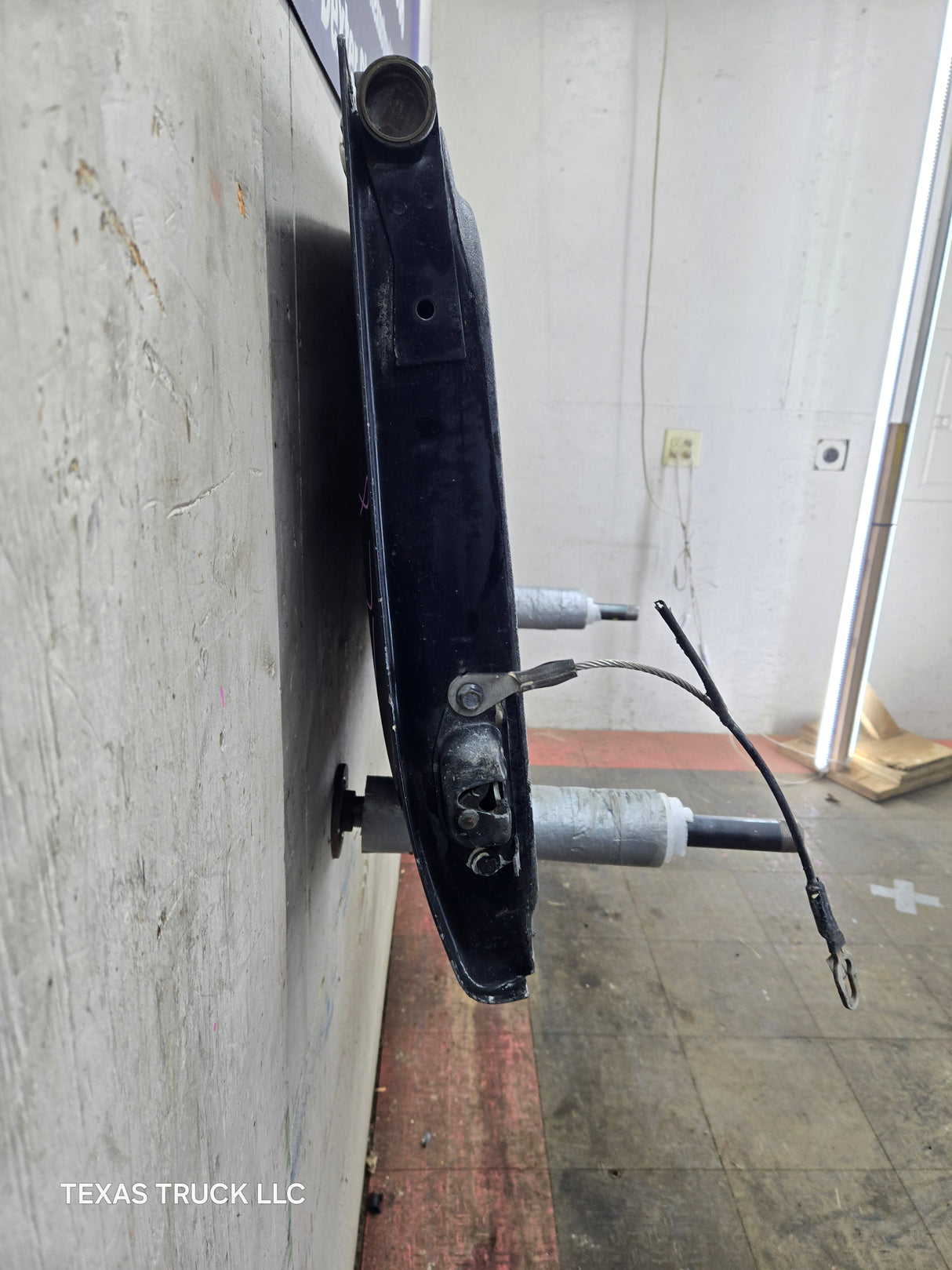 2007-2013 Chevrolet Silverado / GMC Sierra 1500 2500 3500 HD Tailgate