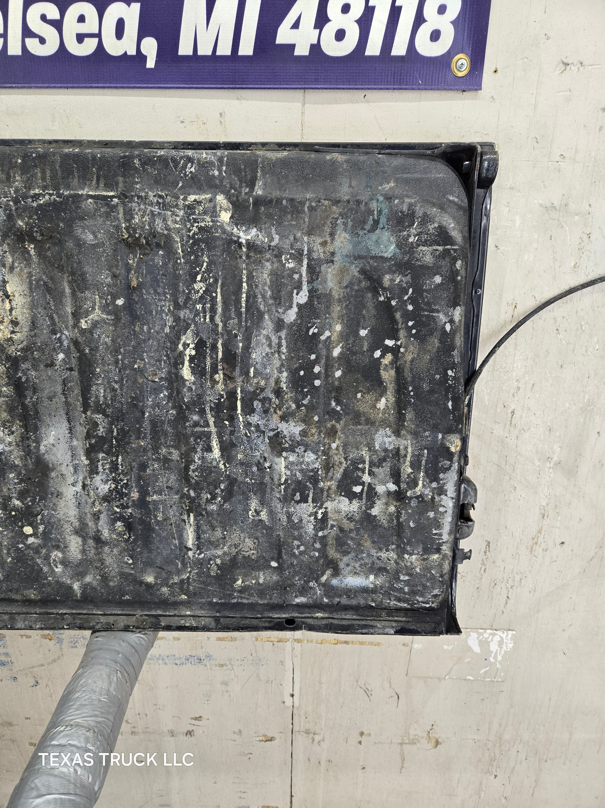 2007-2013 Chevrolet Silverado / GMC Sierra 1500 2500 3500 HD Tailgate