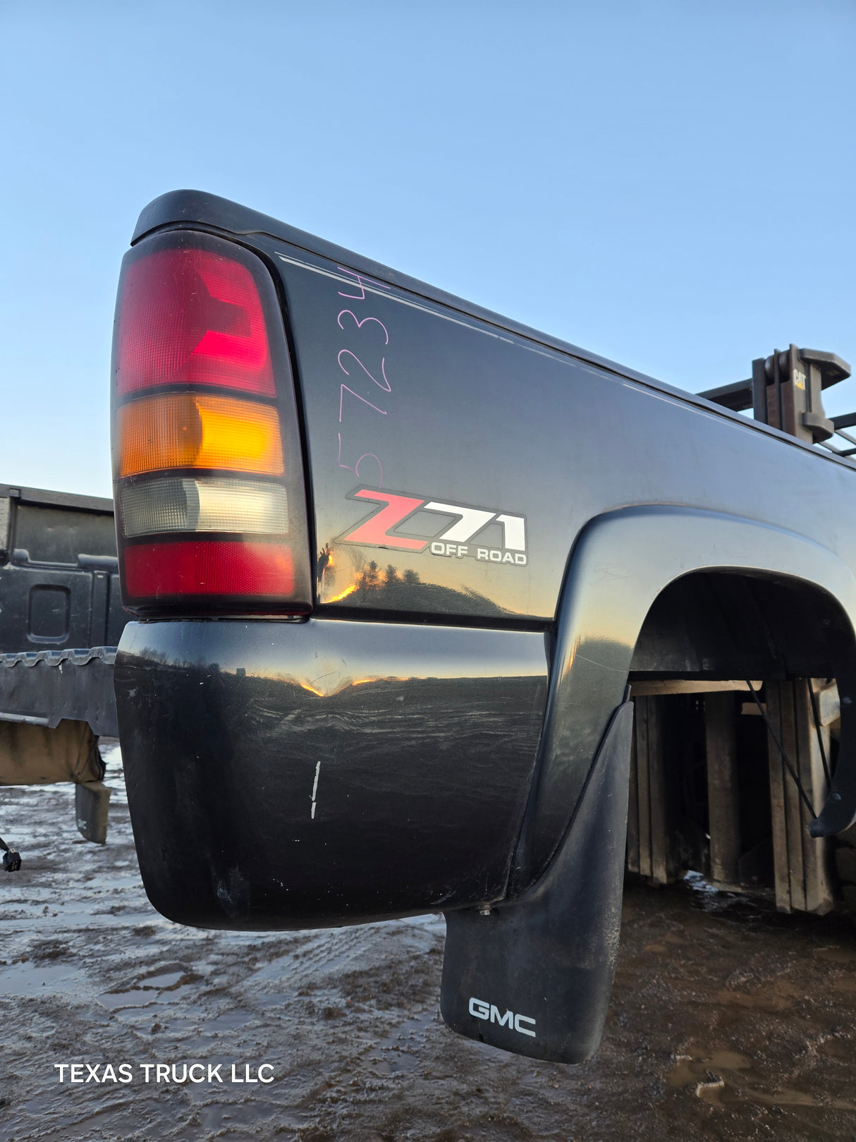 1999-2007 Chevrolet Silverado / GMC Sierra 6' 6" Short Truck Bed