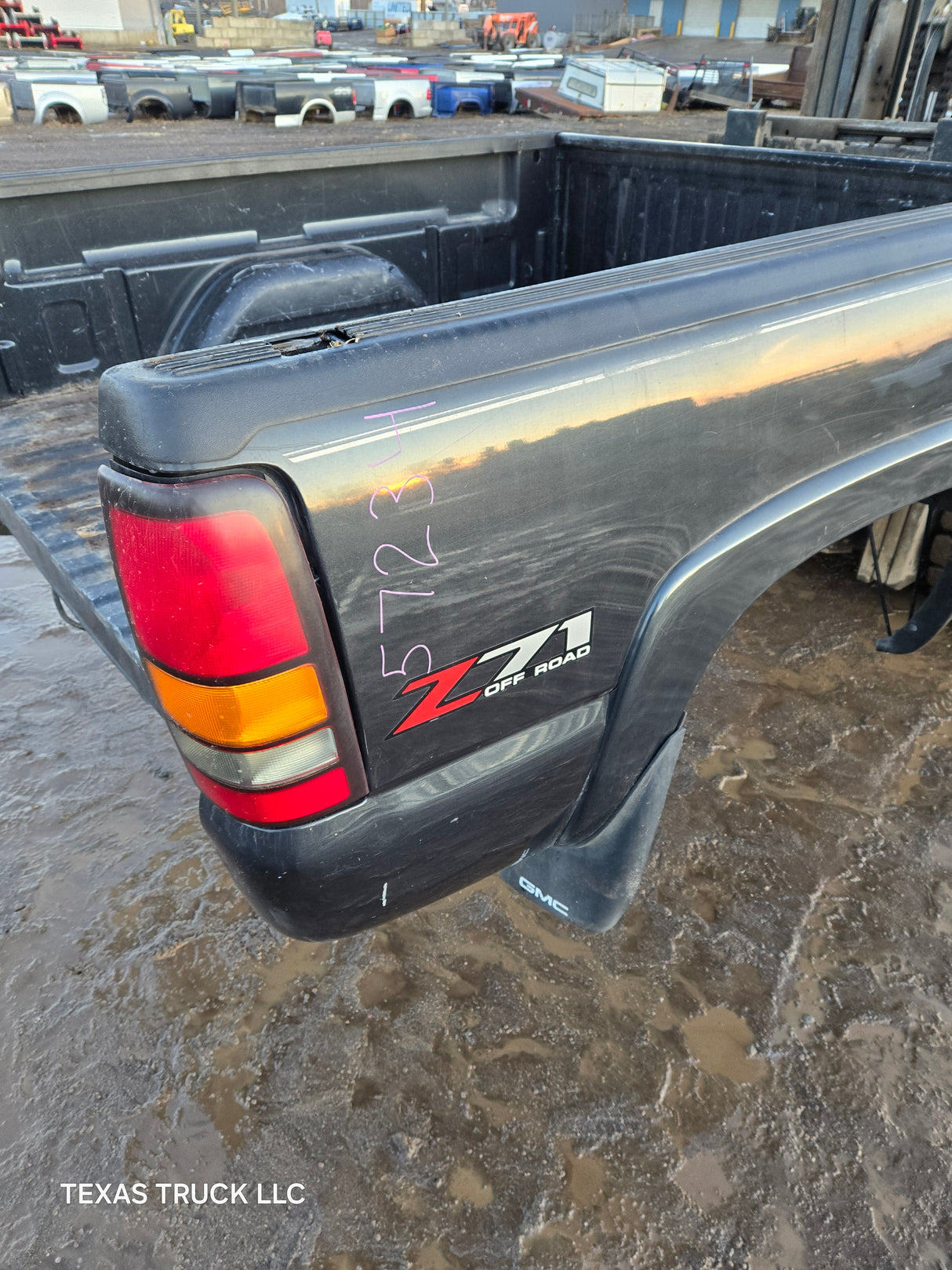 1999-2007 Chevrolet Silverado / GMC Sierra 6' 6" Short Truck Bed