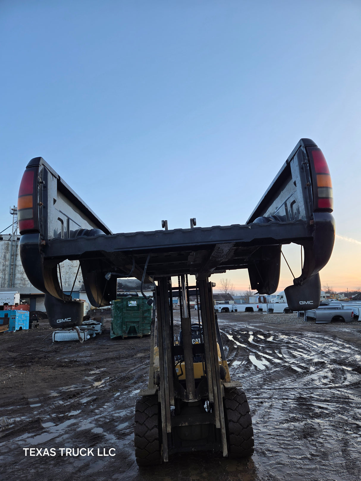 1999-2007 Chevrolet Silverado / GMC Sierra 6' 6" Short Truck Bed