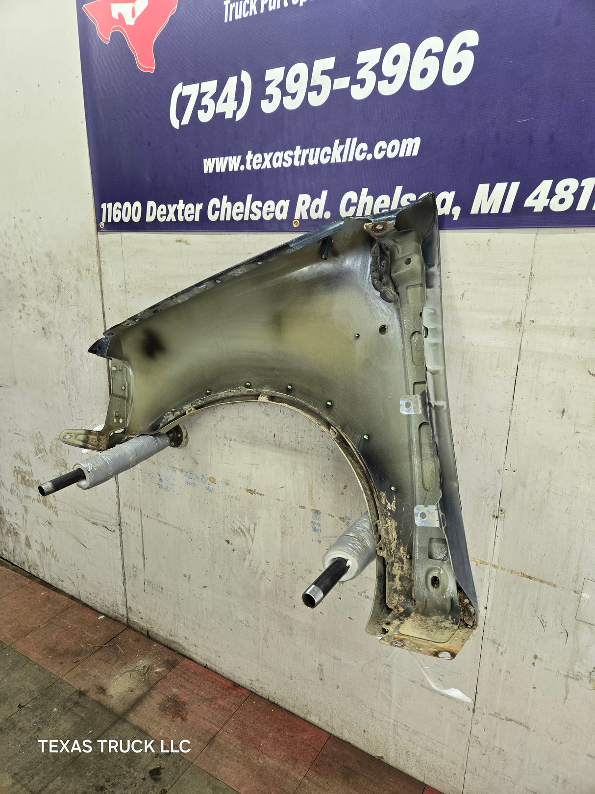 1997-2003 Ford F150 / Explorer / Expedition RH Passenger Side Front Fender