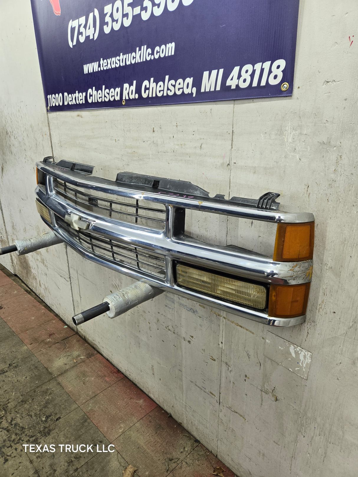 1994-1998 Chevrolet Silverado 1500 2500 3500 Grill OEM