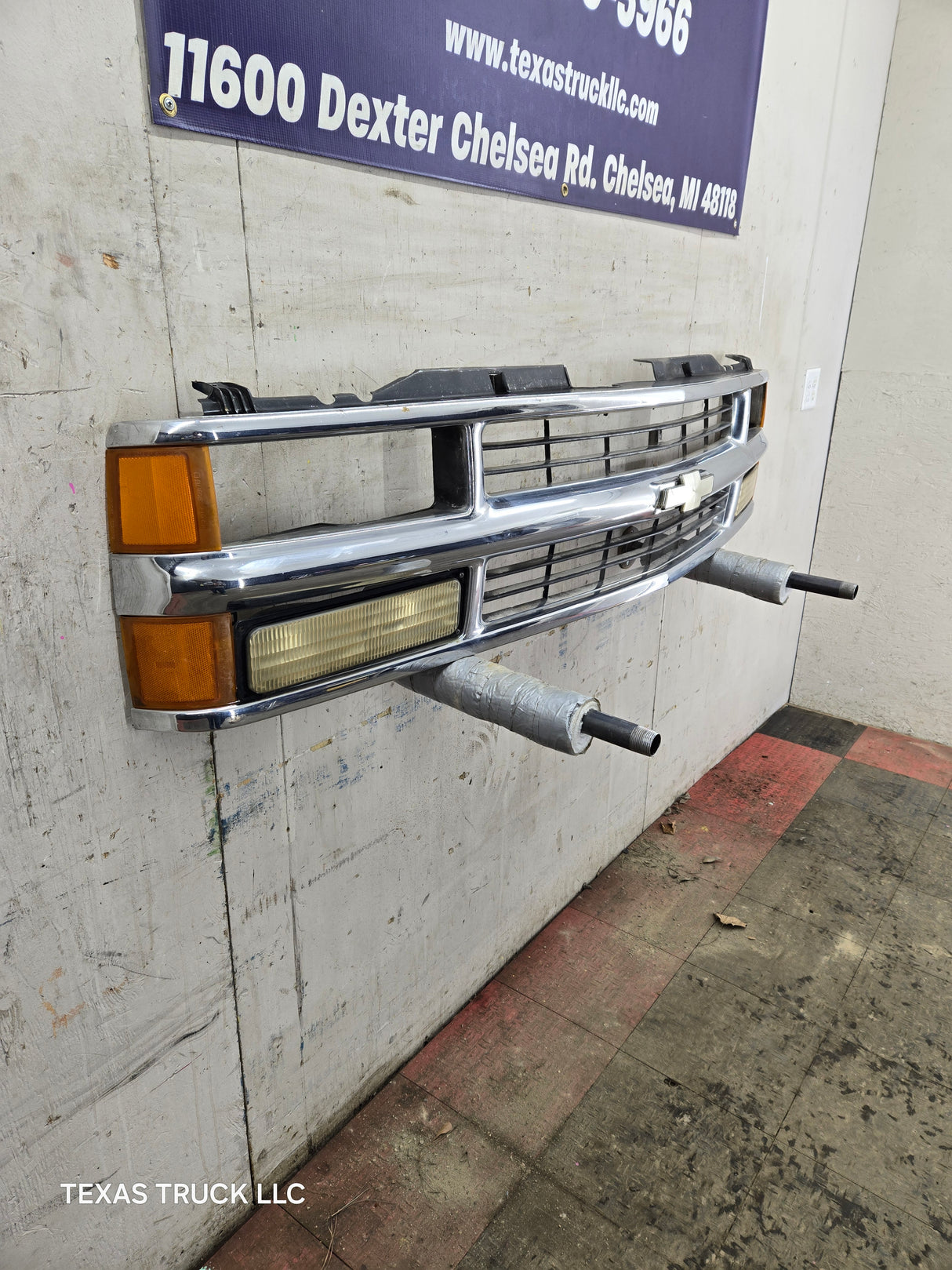 1994-1998 Chevrolet Silverado 1500 2500 3500 Grill OEM