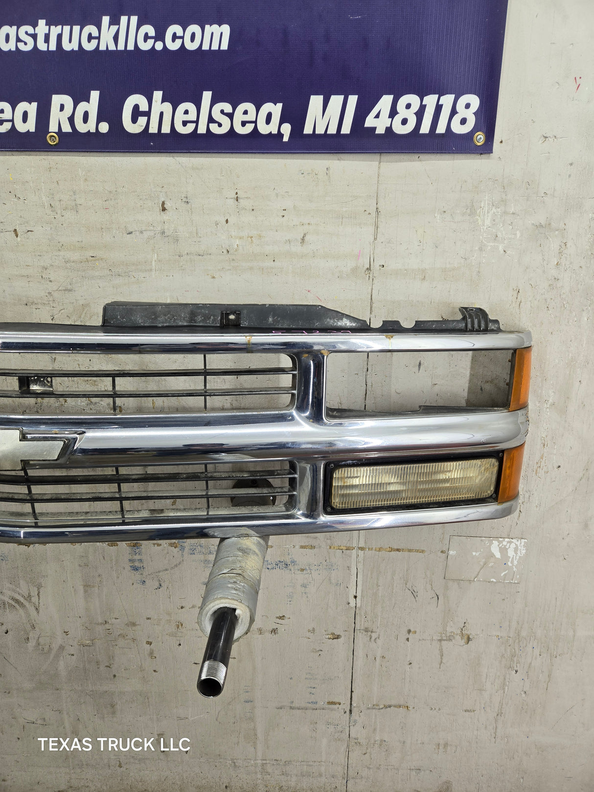 1994-1998 Chevrolet Silverado 1500 2500 3500 Grill OEM