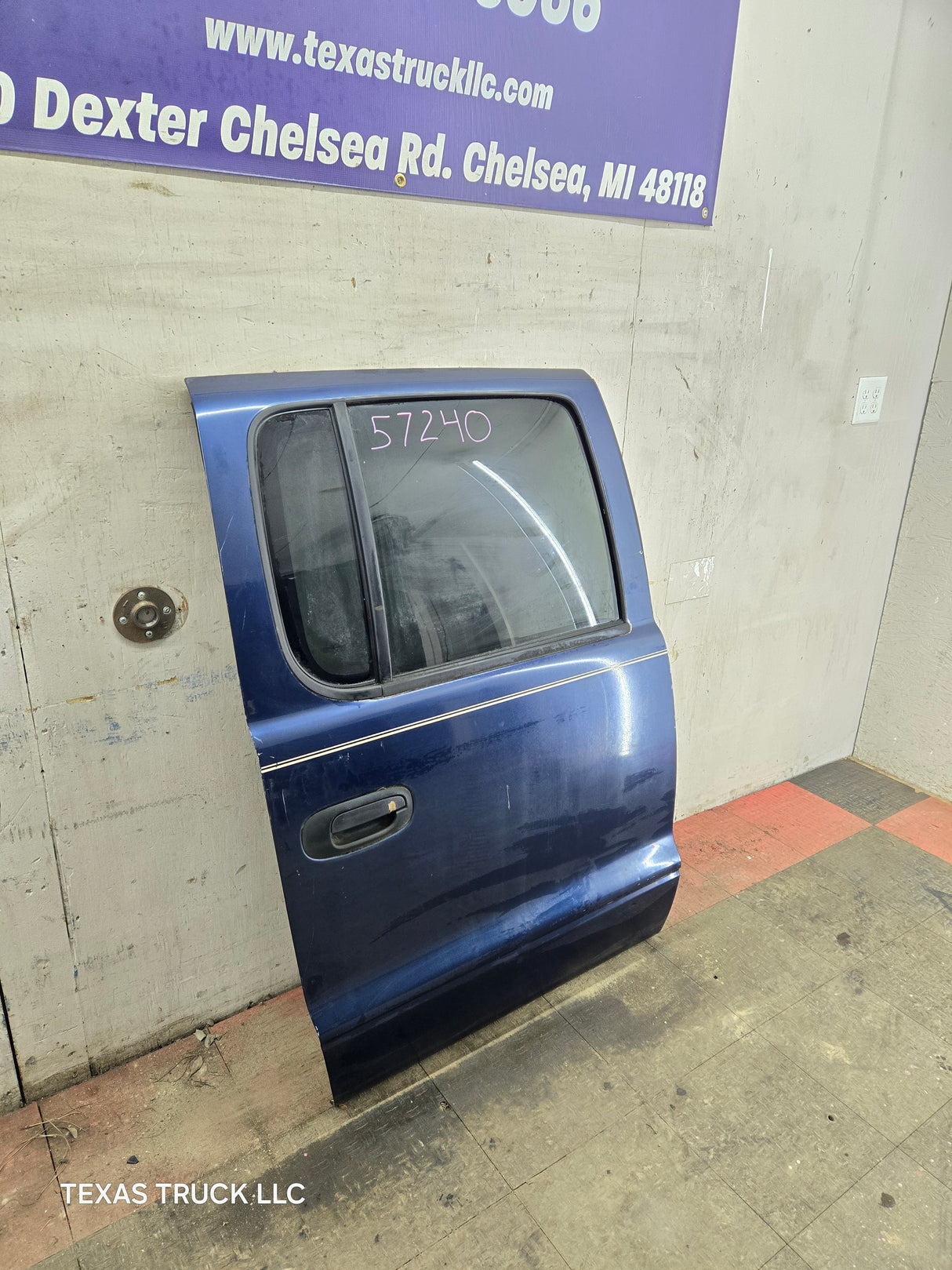 2000-2004 Dodge Dakota Passenger Side Rear RH Crew Cab Door