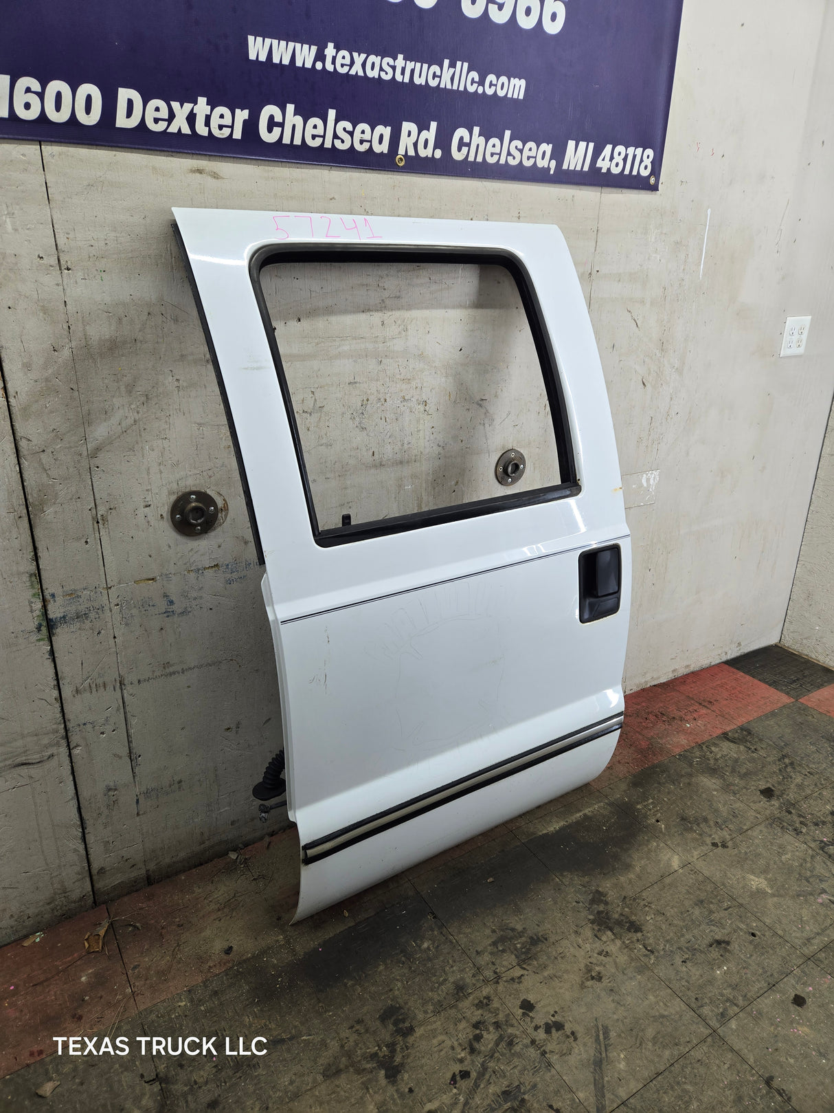 1999-2016 Ford Super Duty Driver Side Rear Door LH Crew Cab F250 F350 F450 F550