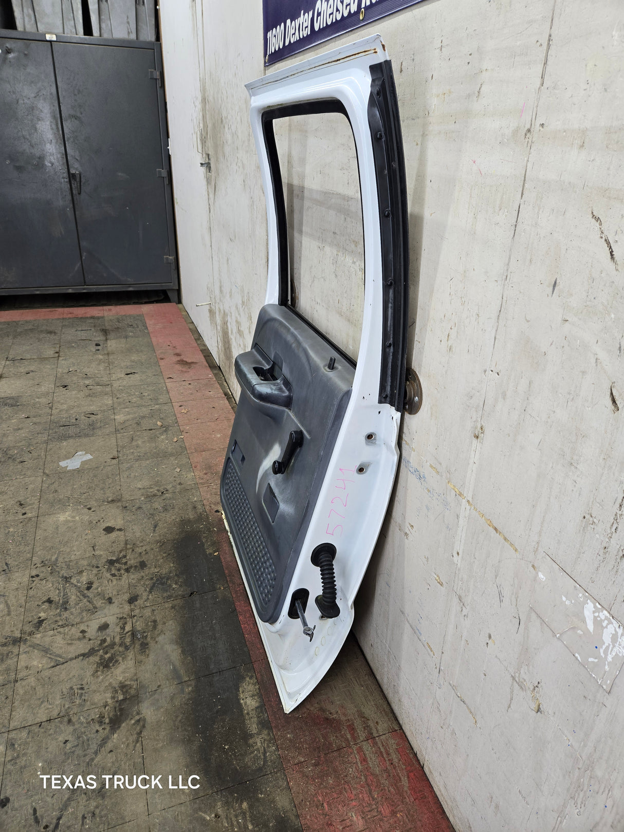 1999-2016 Ford Super Duty Driver Side Rear Door LH Crew Cab F250 F350 F450 F550