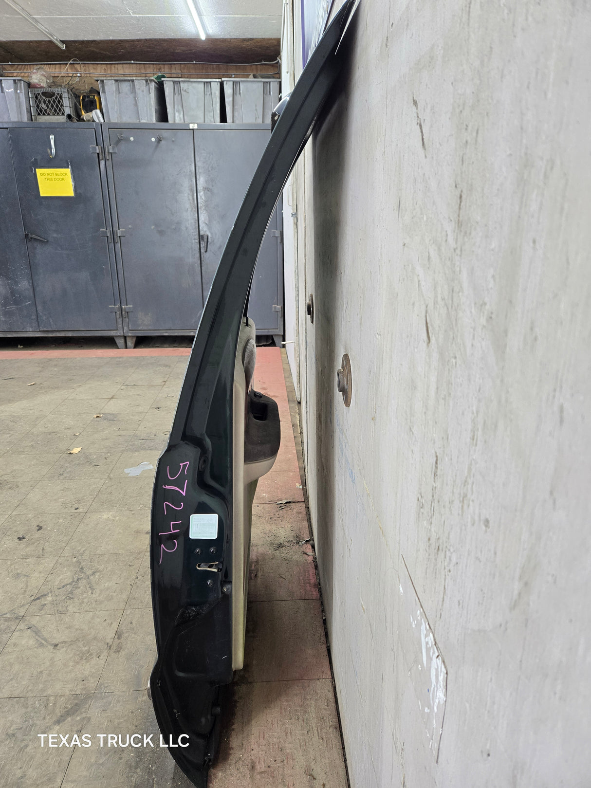 1999-2016 Ford Super Duty Driver Side Rear Door LH Crew Cab F250 F350 F450 F550