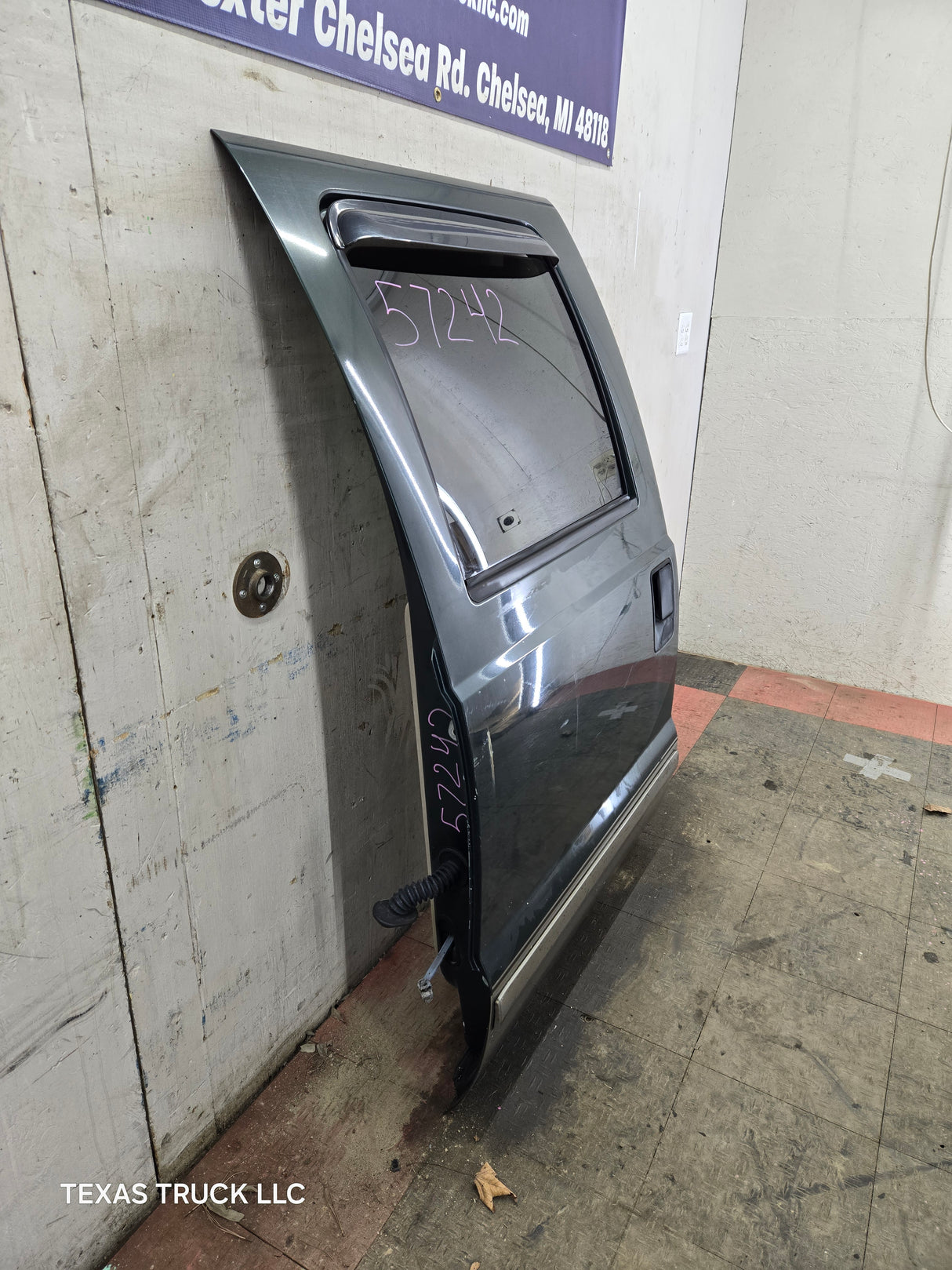 1999-2016 Ford Super Duty Driver Side Rear Door LH Crew Cab F250 F350 F450 F550