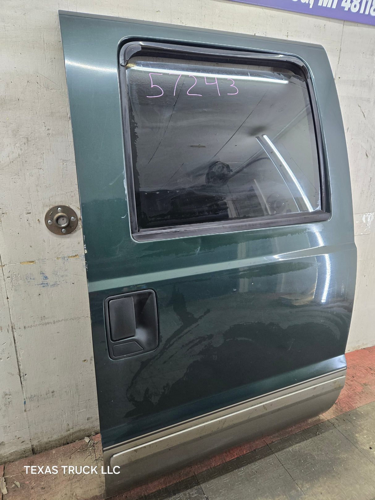 1999-2011 Ford Super Duty RH Passenger Side Rear Crew Cab Door F250 F350 F450 F550