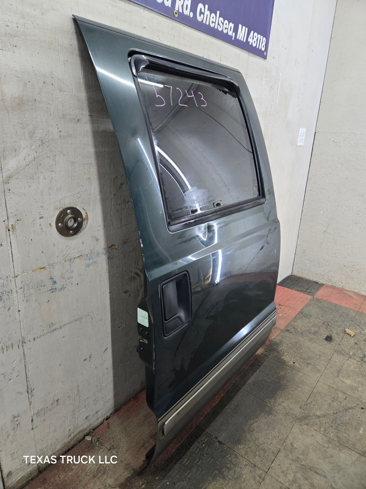 1999-2011 Ford Super Duty RH Passenger Side Rear Crew Cab Door F250 F350 F450 F550