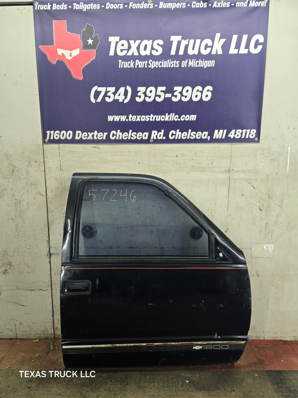 1988-2000 Chevrolet Silverado Suburban GMC Sierra RH Front Passenger Door