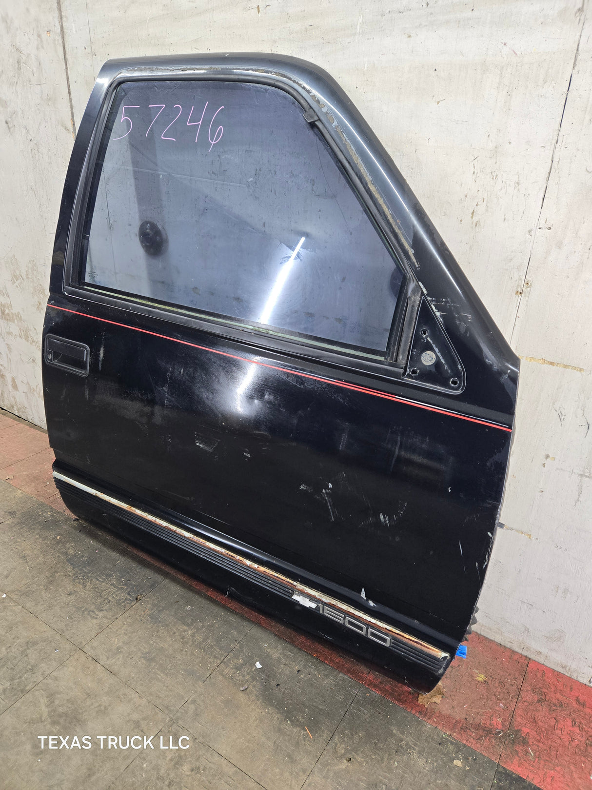 1988-2000 Chevrolet Silverado Suburban GMC Sierra RH Front Passenger Door