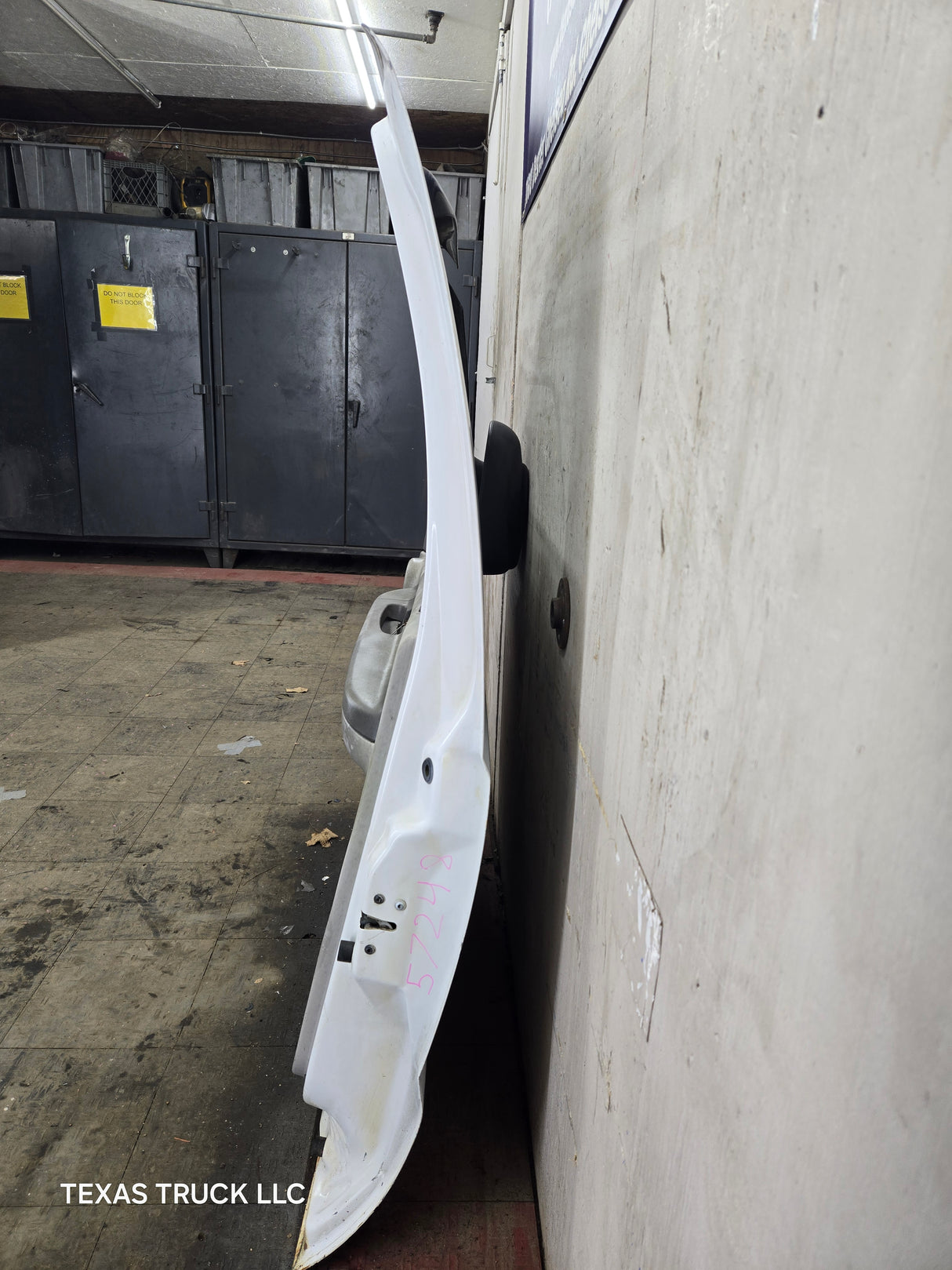 1999-2011 Ford Super Duty / Excursion Front Passenger RH Door F250 F350 F450 F550