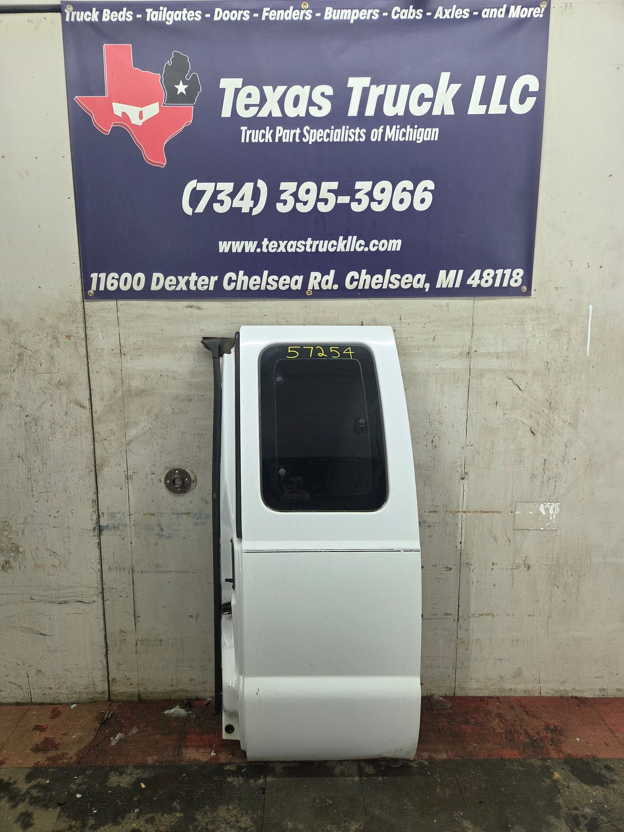 1999-2007 Ford Super Duty F250 F350 F450 F550 LH Extended Cab Driver Rear Door