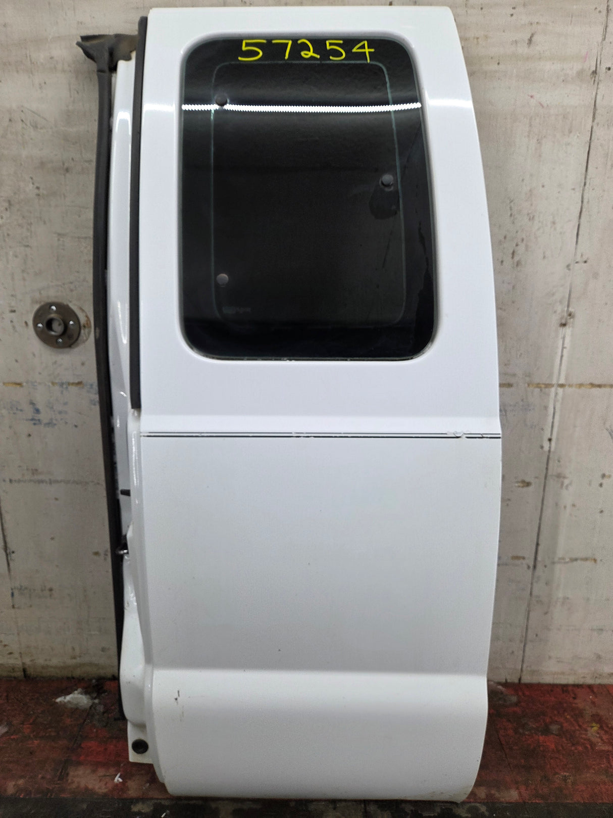 1999-2007 Ford Super Duty F250 F350 F450 F550 LH Extended Cab Driver Rear Door