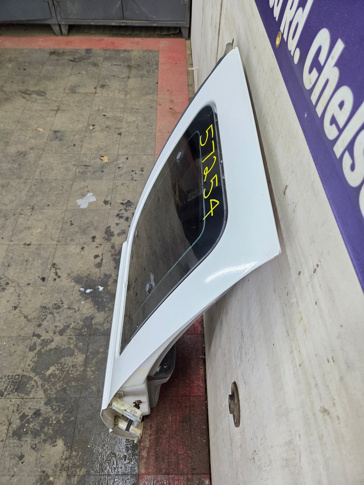 1999-2007 Ford Super Duty F250 F350 F450 F550 LH Extended Cab Driver Rear Door