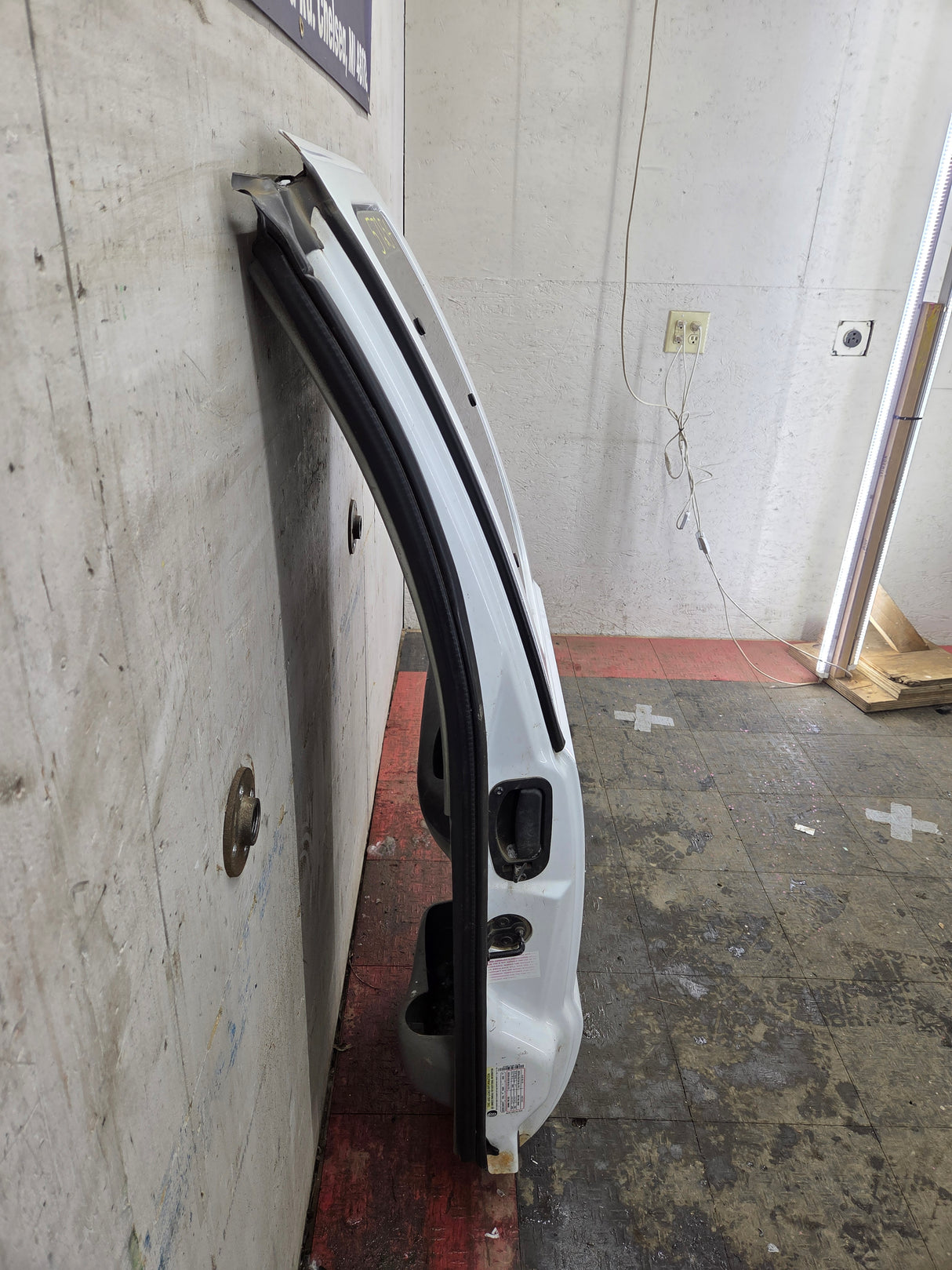 1999-2007 Ford Super Duty F250 F350 F450 F550 LH Extended Cab Driver Rear Door
