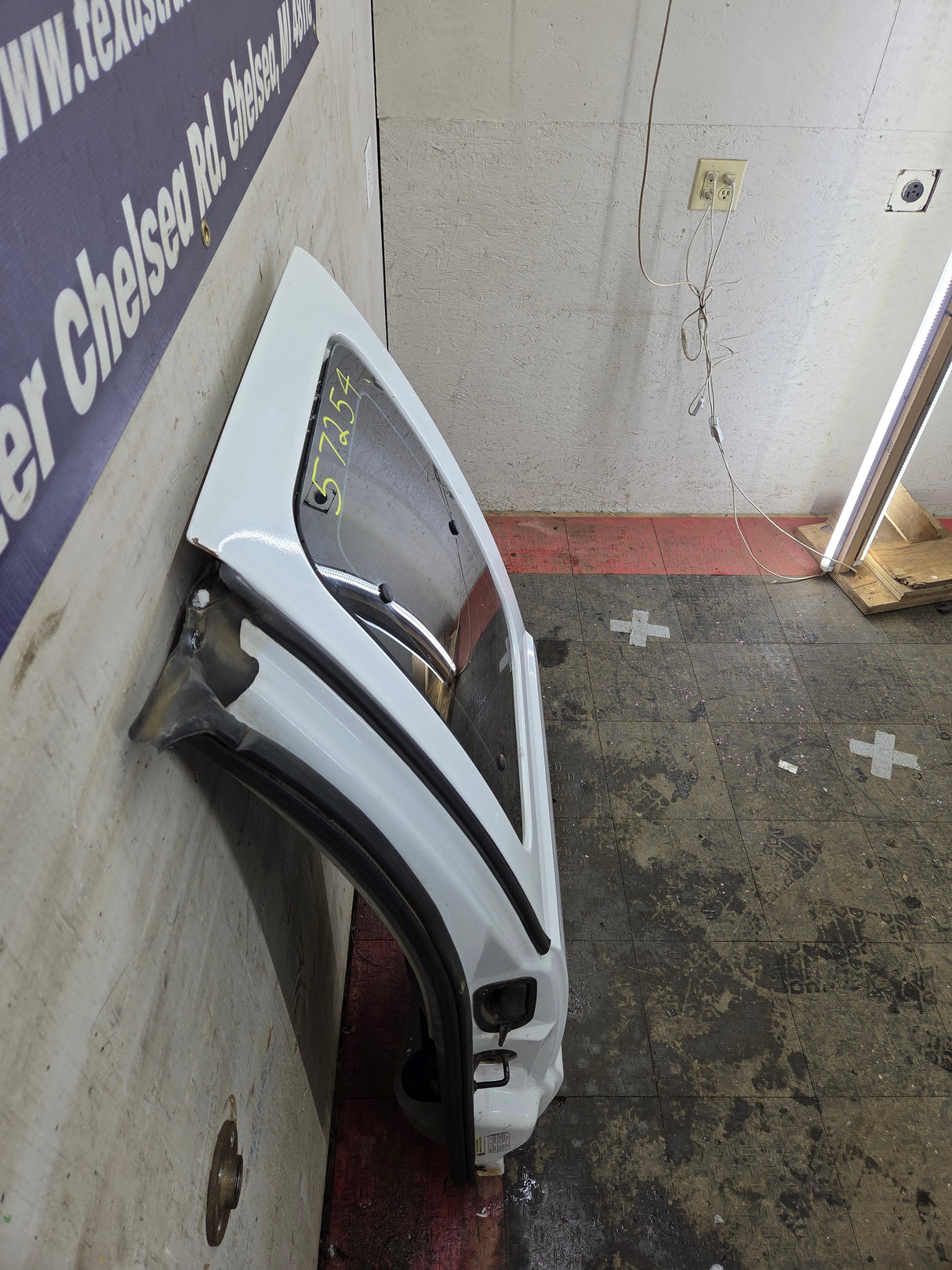 1999-2007 Ford Super Duty F250 F350 F450 F550 LH Extended Cab Driver Rear Door