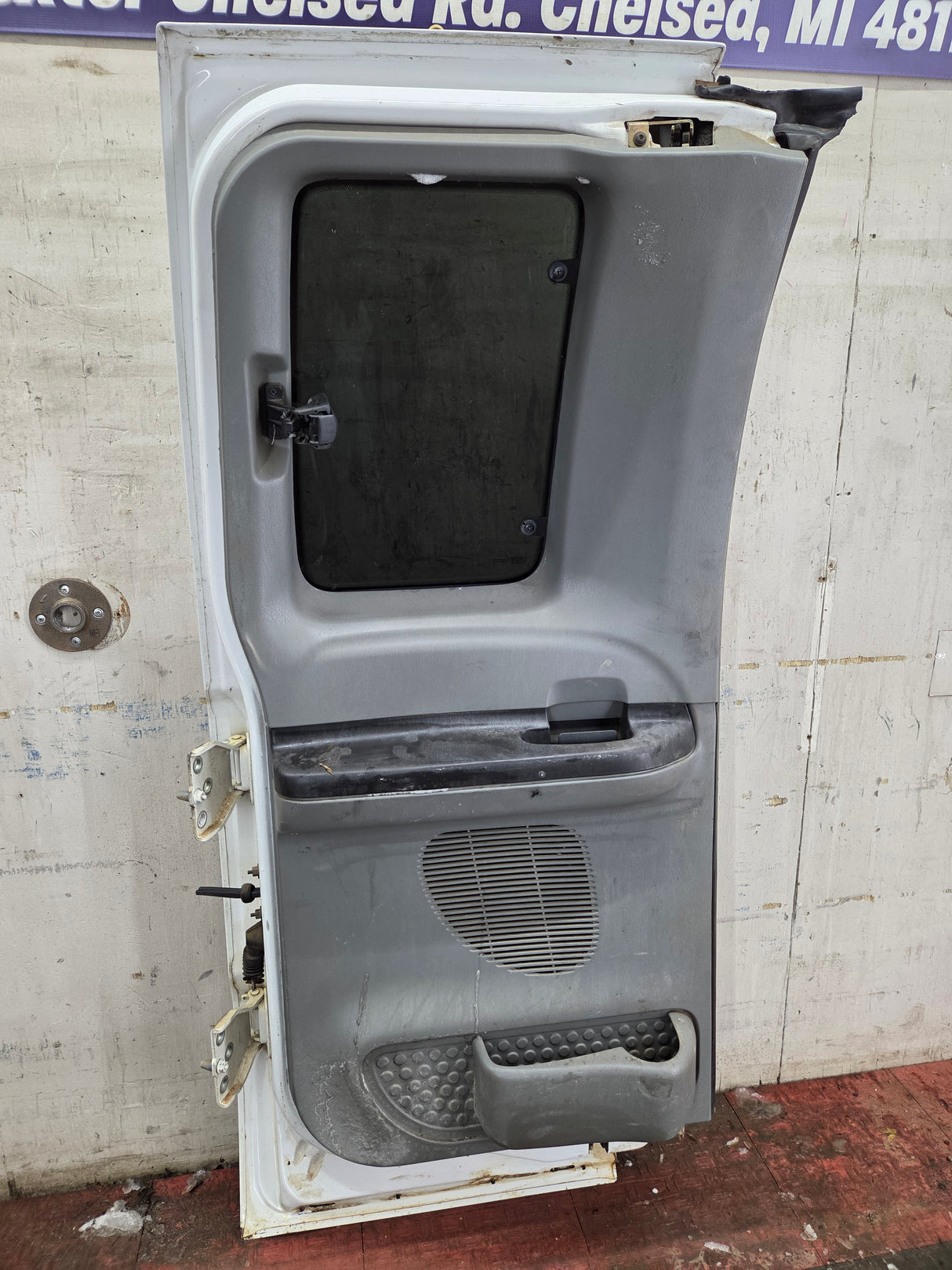 1999-2007 Ford Super Duty F250 F350 F450 F550 LH Extended Cab Driver Rear Door