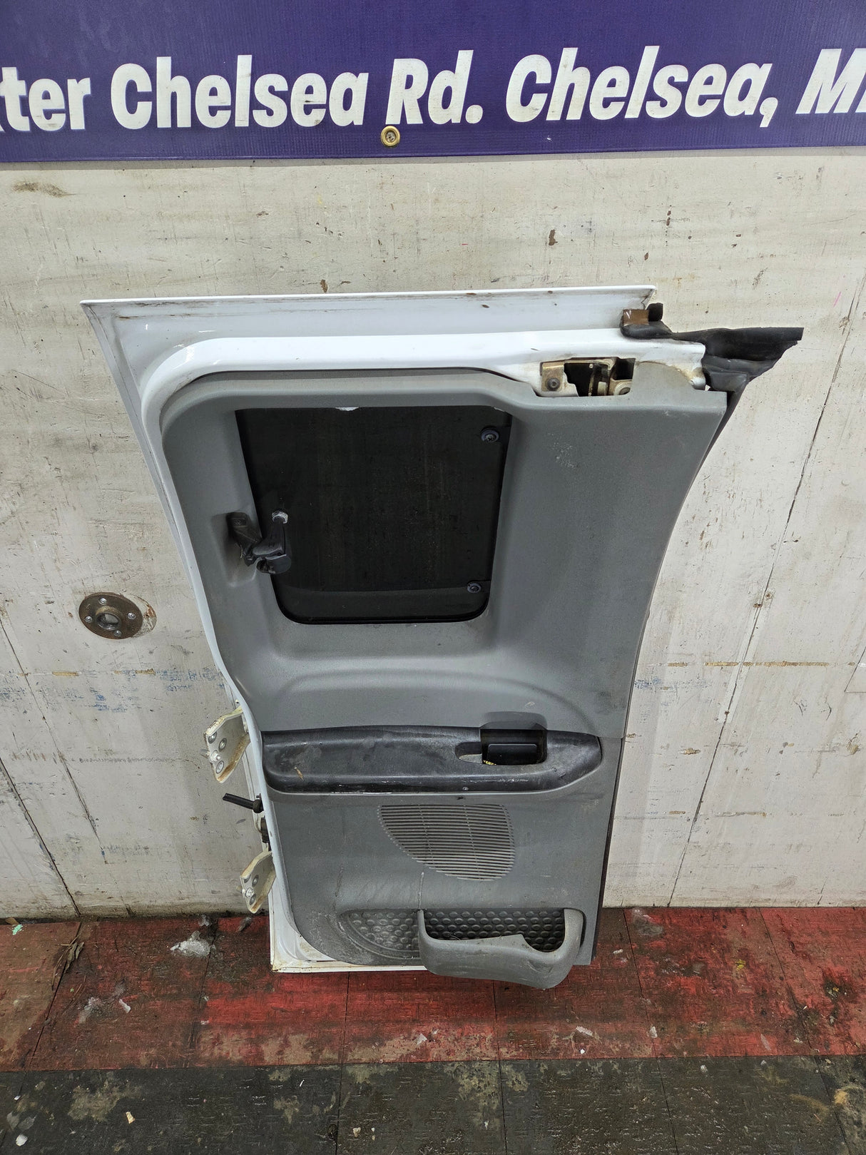 1999-2007 Ford Super Duty F250 F350 F450 F550 LH Extended Cab Driver Rear Door