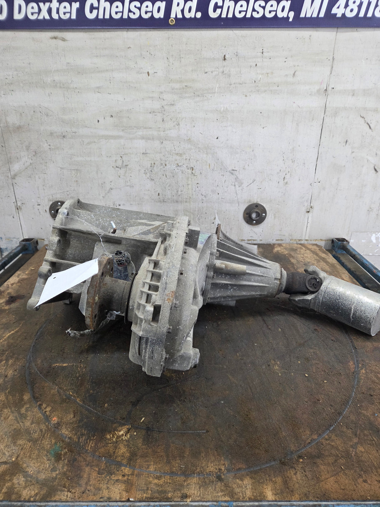 2011-2016 6.2L 6.7L Power Stroke Transfer Case slip yoke Electric Shift Ford F250 F350 F450 F550 Super Duty